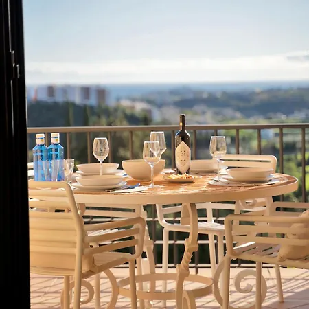 La Golfside Residency - Incredible Views Apartment